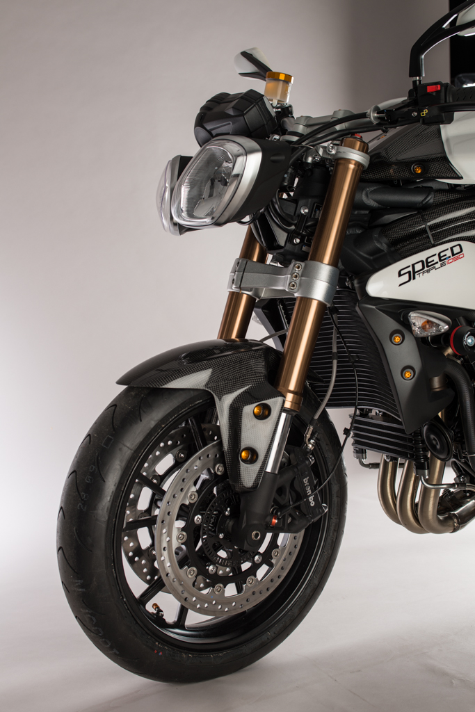 thumbnail image 2 of DR413 Bug Spoiler For Triumph Speed Triple 1050 (2005-2010) - GRP Bow Trim, No-Name 2 of 5